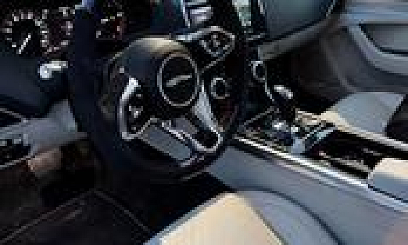 Jaguar Xe 2020...