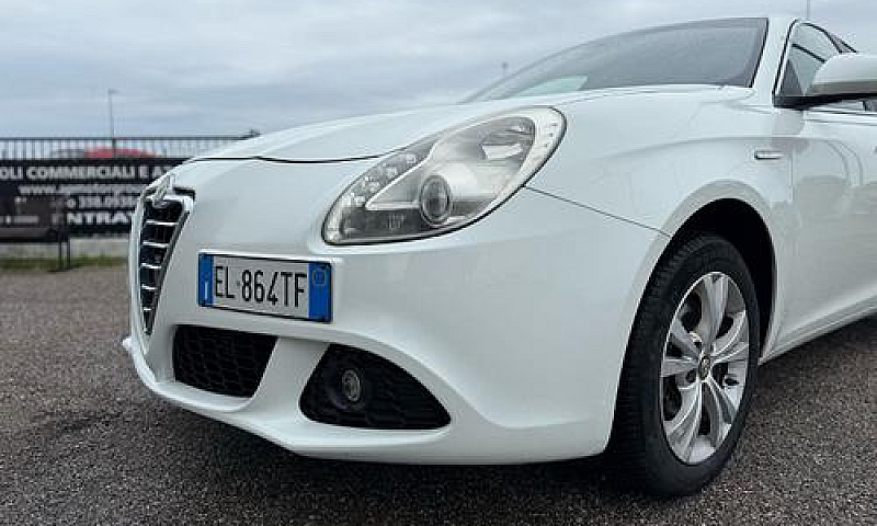 Alfa Romeo Giulietta...