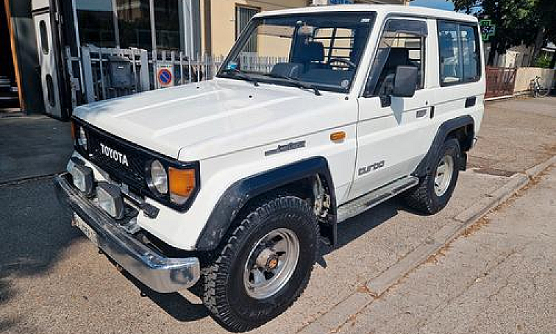 Toyota Land Cruiser ...