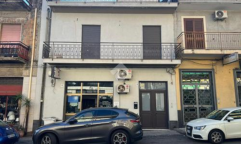 3 Locali A Giarre...