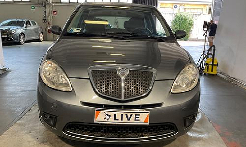 Lancia Ypsilon 1.2 A...