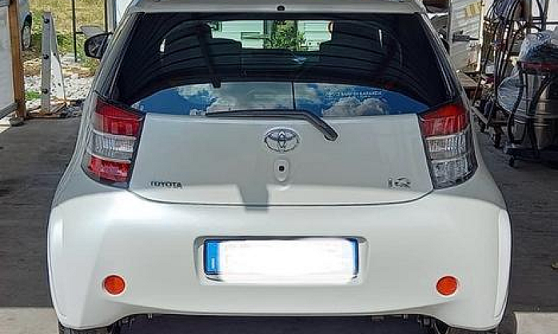 Toyota Iq...