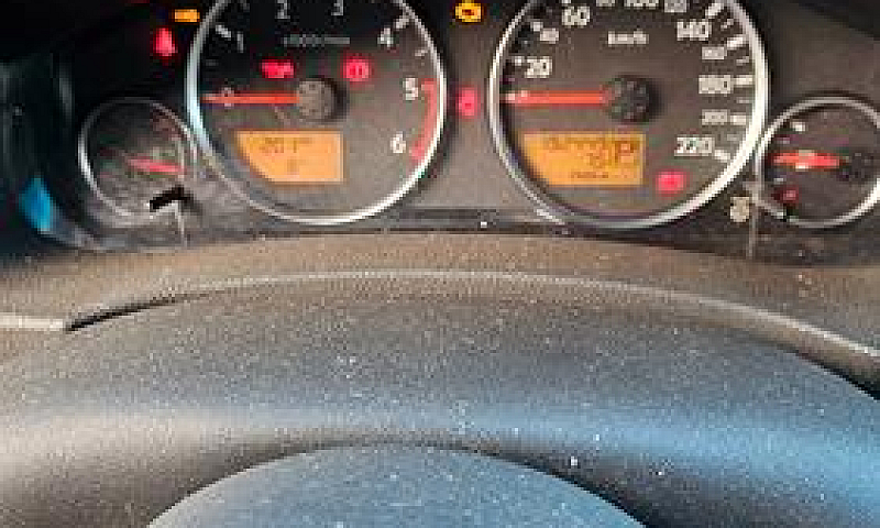 Nissan Pathfinder R5...