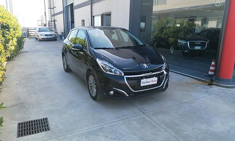 Peugeot 208 Puretech...