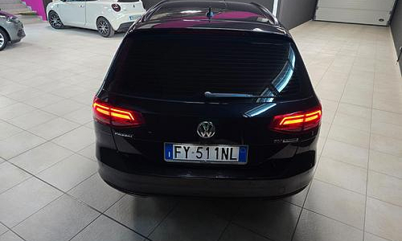 Volkswagen Passat Va...