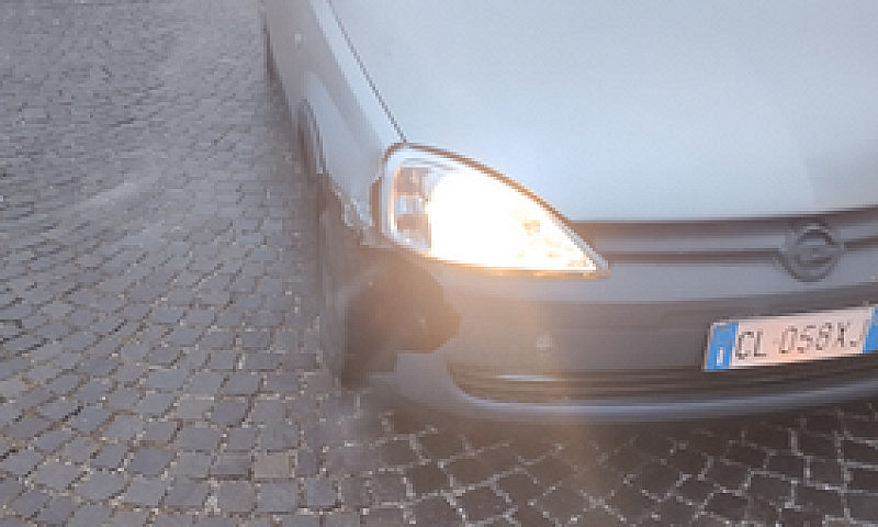 Opel Corsa 5P...