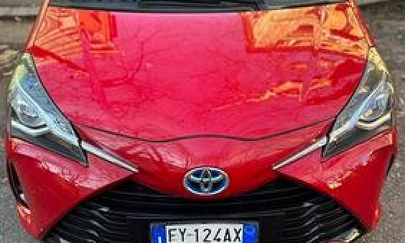 Toyota Yaris Hybrid ...