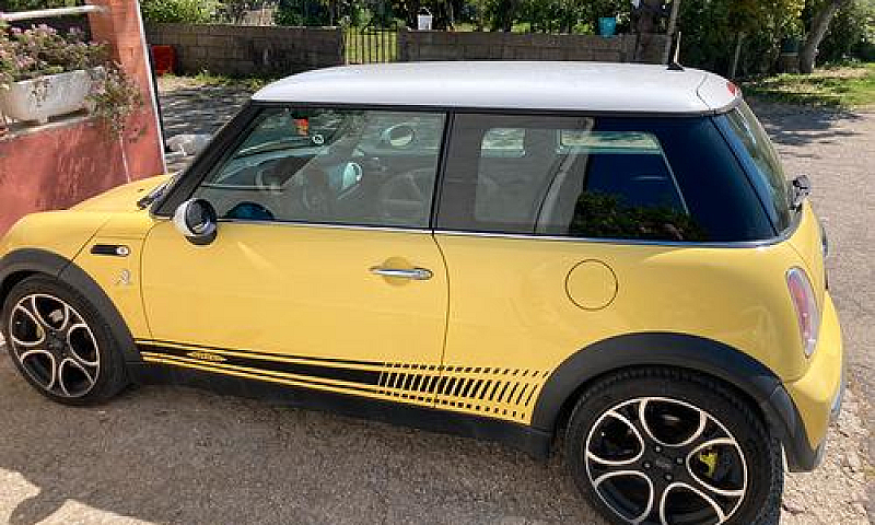 Mini Cooper...