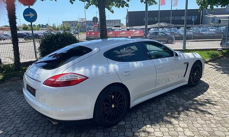 Porsche Panamera 3.0...