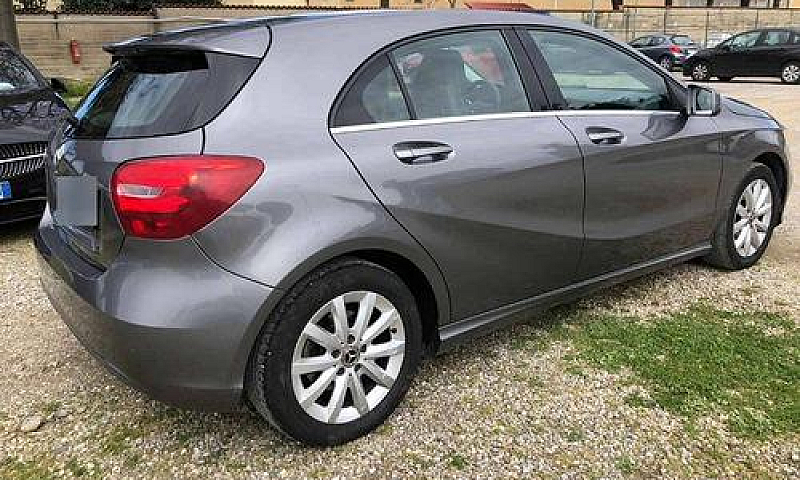 Mercedes-Benz A 180 ...