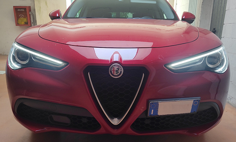Alfa Romeo Stelvio N...