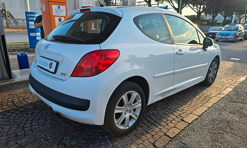 Peugeot 207 1.6 Hdi ...