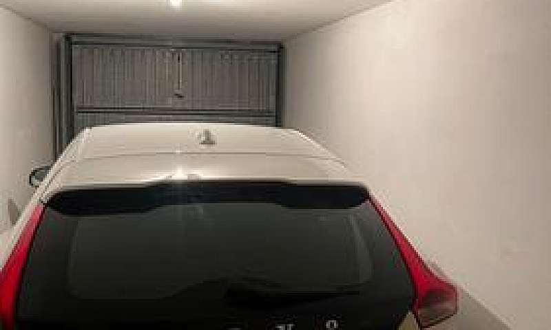 Volvo V40 1.6...