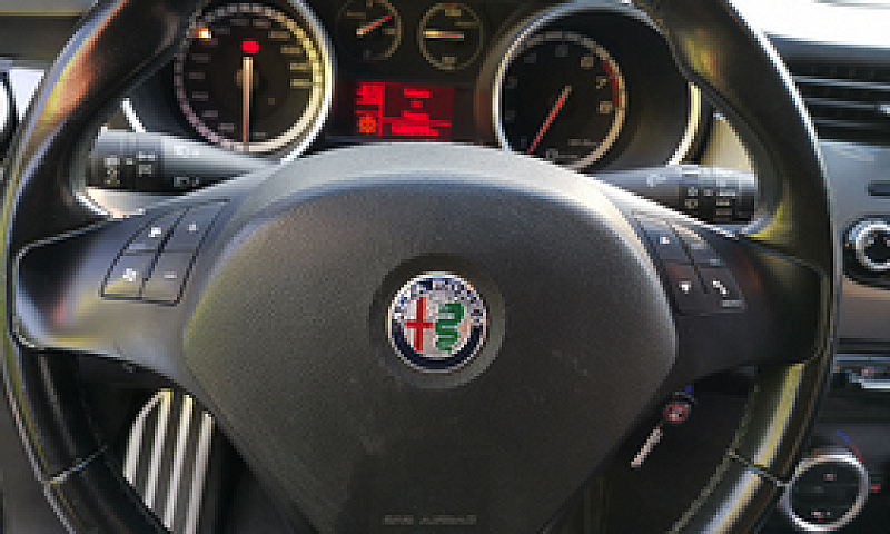 Alfa Romeo Giulietta...