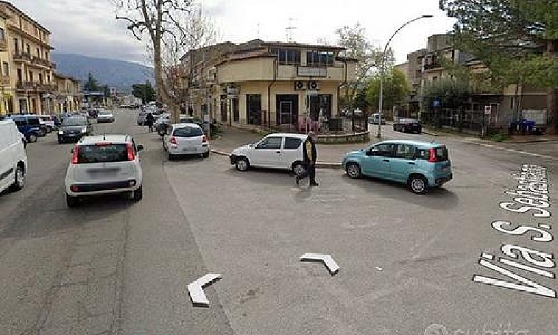 Appartamento A Castr...