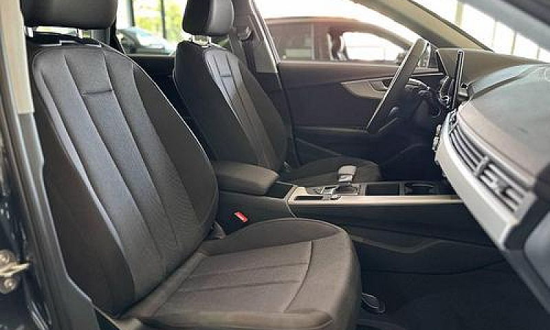 Audi A4 Avant 30 S-T...
