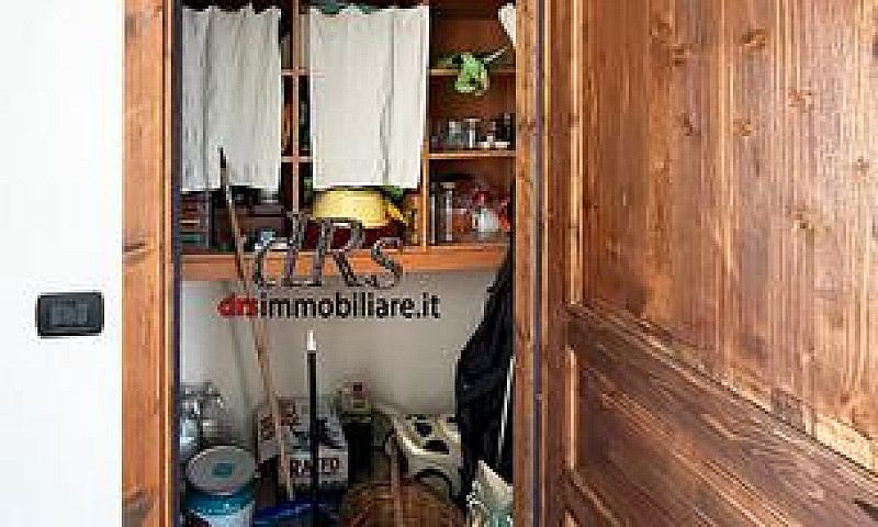 Pisticci. Contrada S...