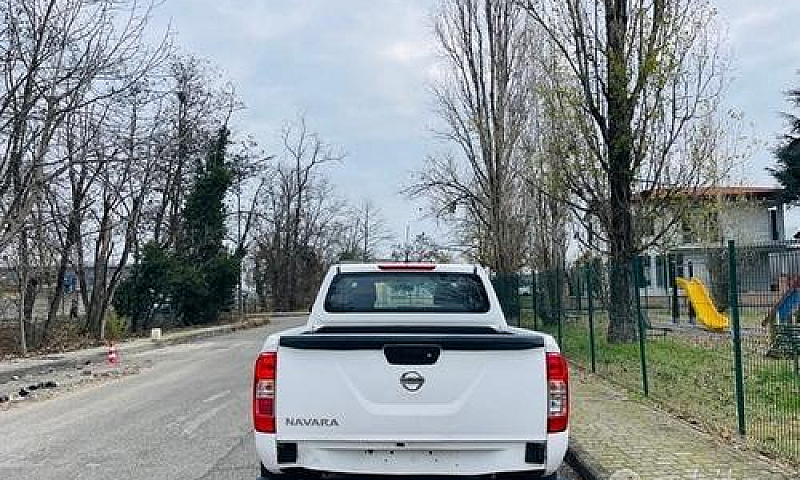 Nissan Navara Pick-U...
