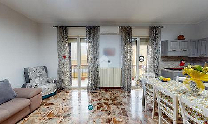 4 Locali A Brindisi...