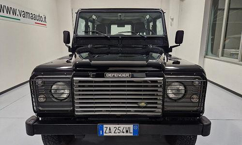 Land Rover Defender ...