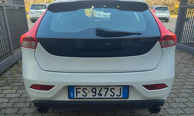 Volvo V40 Del 2018 D...