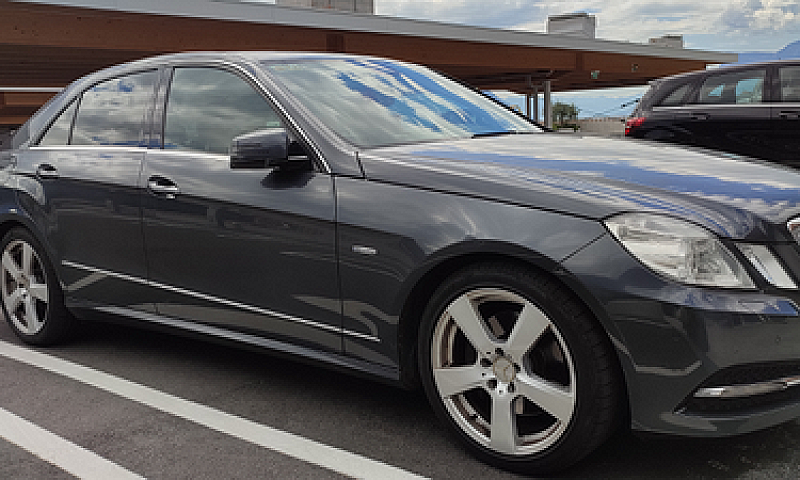 Mercedes E350 4 Mati...