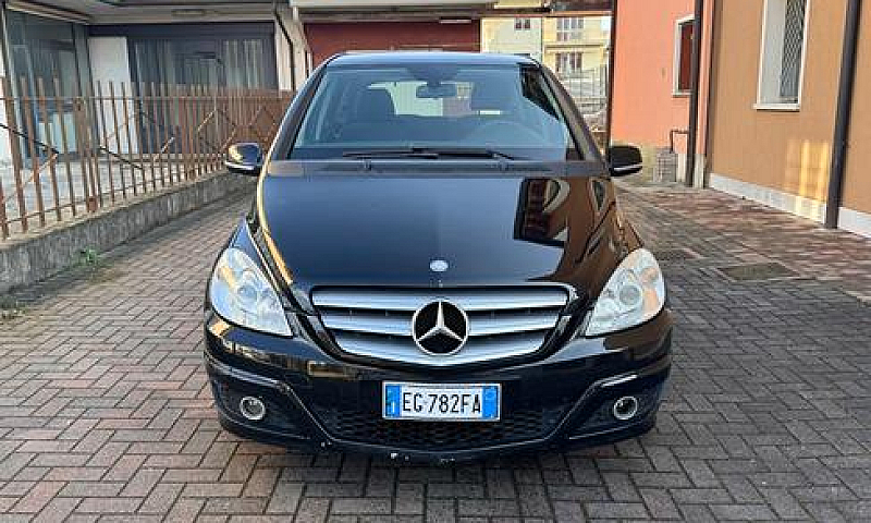 Mercedes-Benz B 180 ...