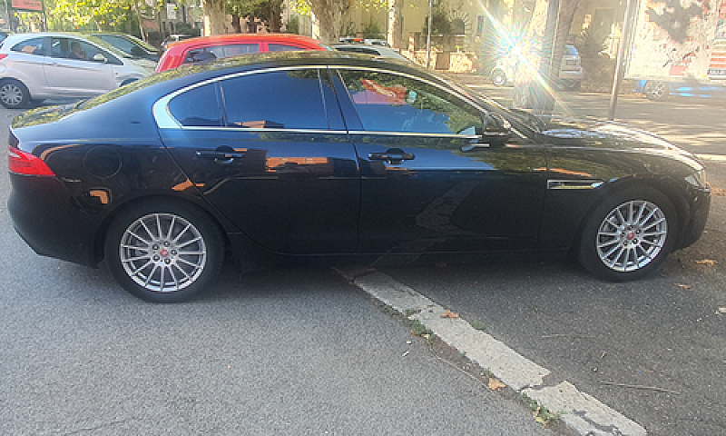 Jaguar Xe...