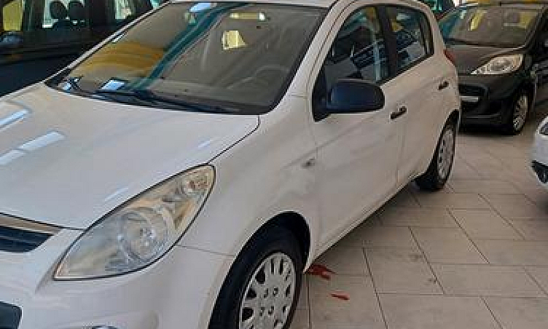 121188 Km Hyundai I2...