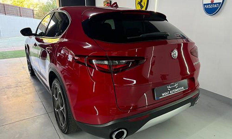 Alfa Romeo Stelvio 2...