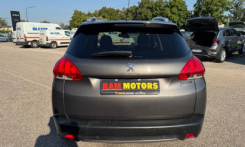 Peugeot 2008 1.6 E-H...