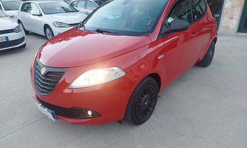Lancia Ypsilon 1.3 M...