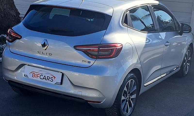 Renault Clio Full Hy...