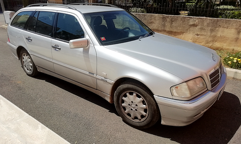 Vendo Mercedes...