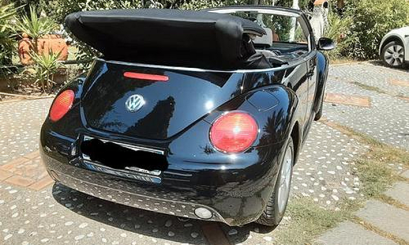 Volkswagen New Beetl...