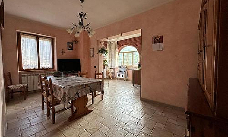 5 Locali A Gualdo Ta...