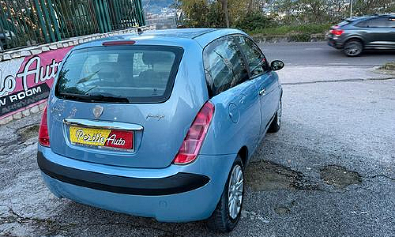 Lancia Ypsilon 1.3 M...