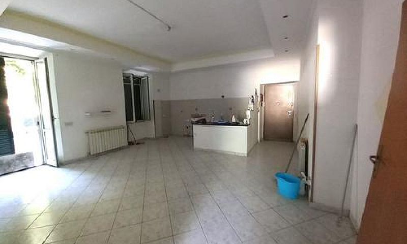 Trilocale A Tivoli...