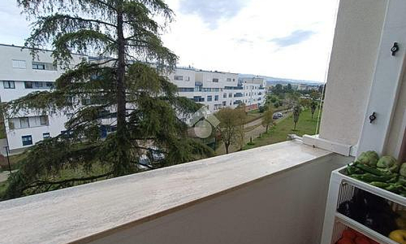 5 Locali A Rende...