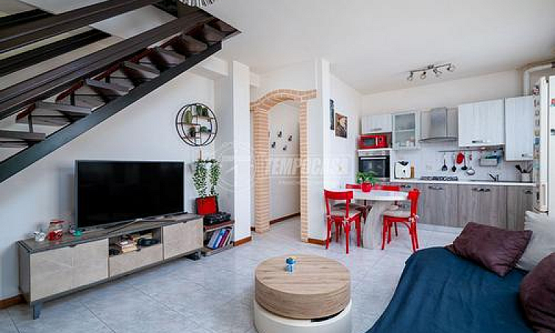 Trilocale Con Garage...