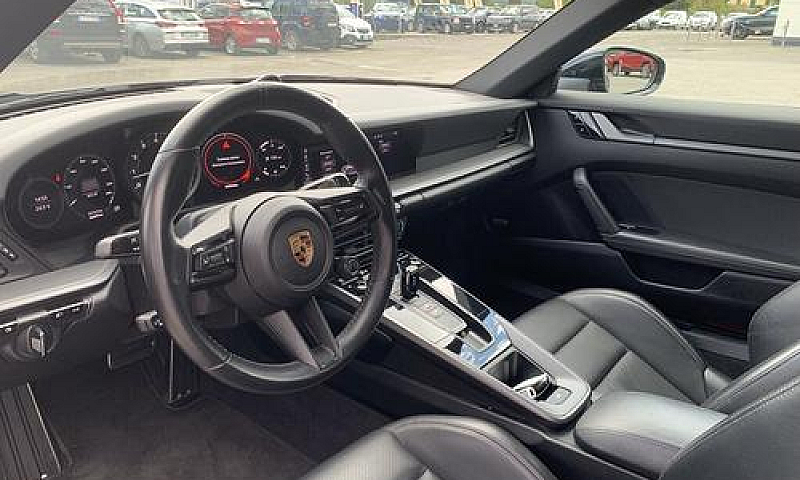 Porsche 911 (992) 91...