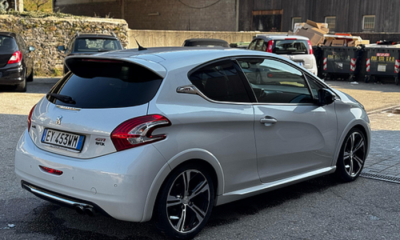 Peugeot 208 Gti 220C...