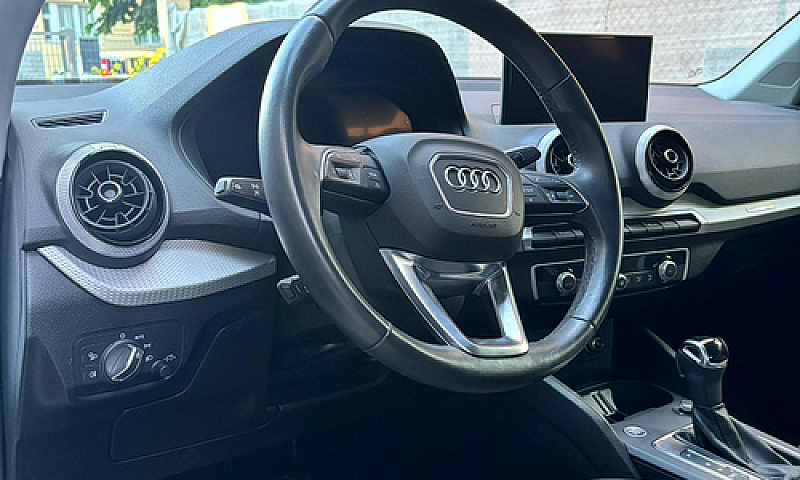 Audi Q2 35 Tfsi...