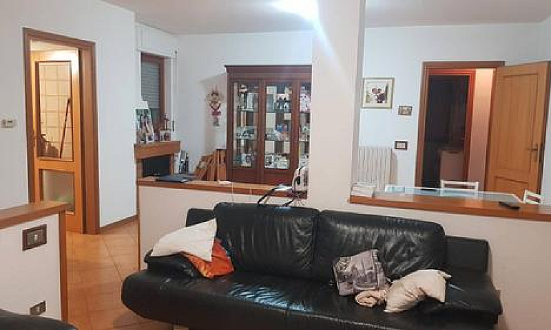 Appartamento Nel Com...