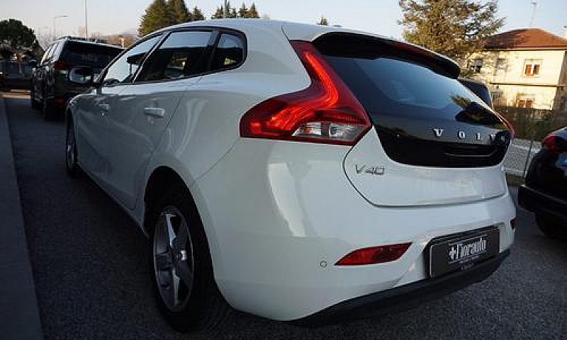 Volvo V40 2.0Td D2 B...