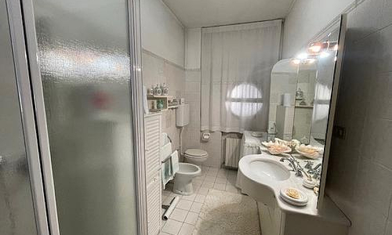 2 Camere E Due Bagni...