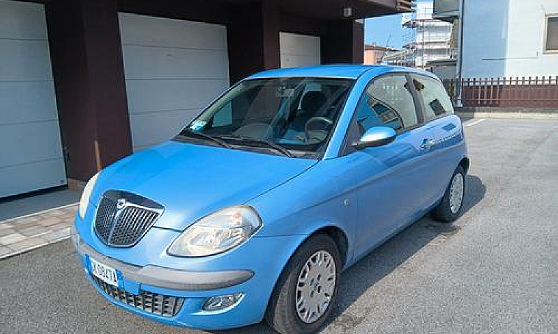 Lancia Ypsilon 1.2 U...