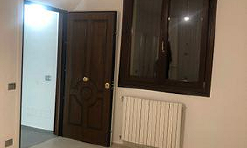 Porzione Di Casa Con...