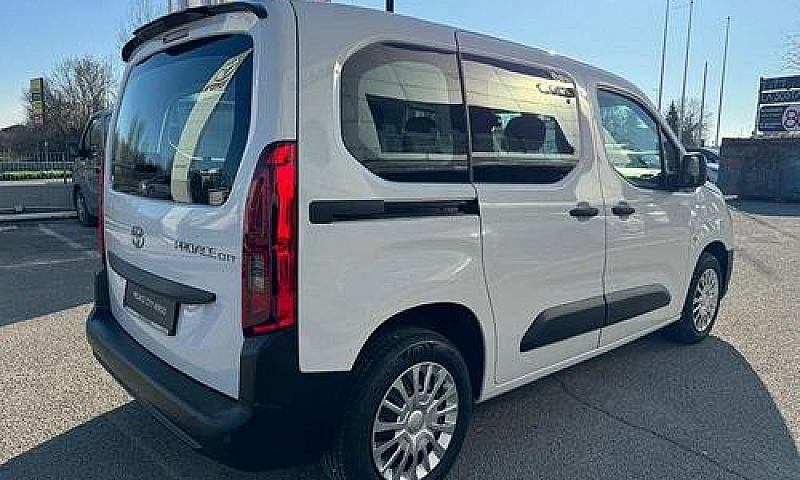 Toyota Proace City V...