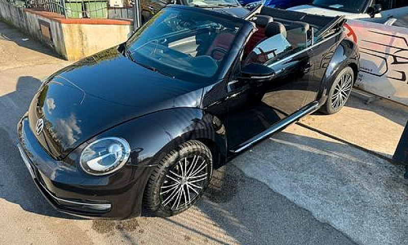 Volkswagen Maggiolin...
